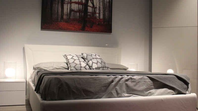 Letto Matrimoniale AOGLLATI 180x200 Cm Con Illuminazione LED E Stazione Di Ricarica USB/Type-C, Struttura In Metallo Con Effetto Fluttuante, Nero