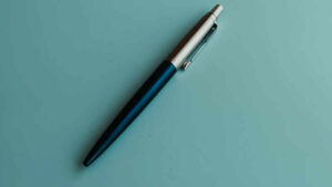 La penna: un’indispensabile strumento sulla nostra scrivania